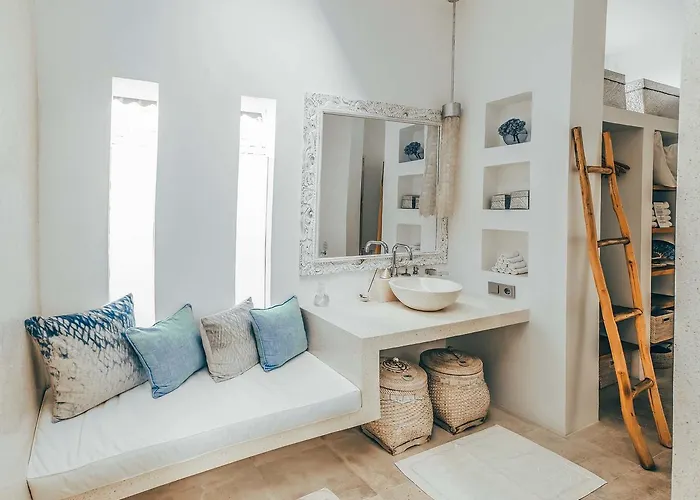 Cloud Nine Estate Villa *