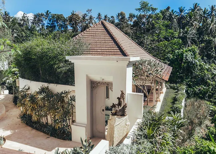 Cloud Nine Estate Villa *